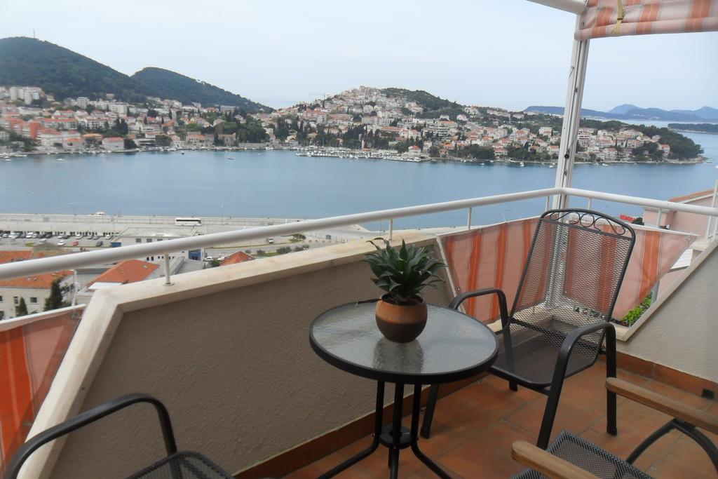 Rooms Anela With Large Common Tarrace And Beautiful Sea View Dubrovnik Ruang foto